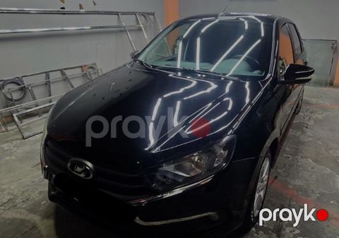 Lada Granta sedan – qara rəng Xüsusiyyətlər: - Kuzov: 4 qapılı sedan — Qobustan