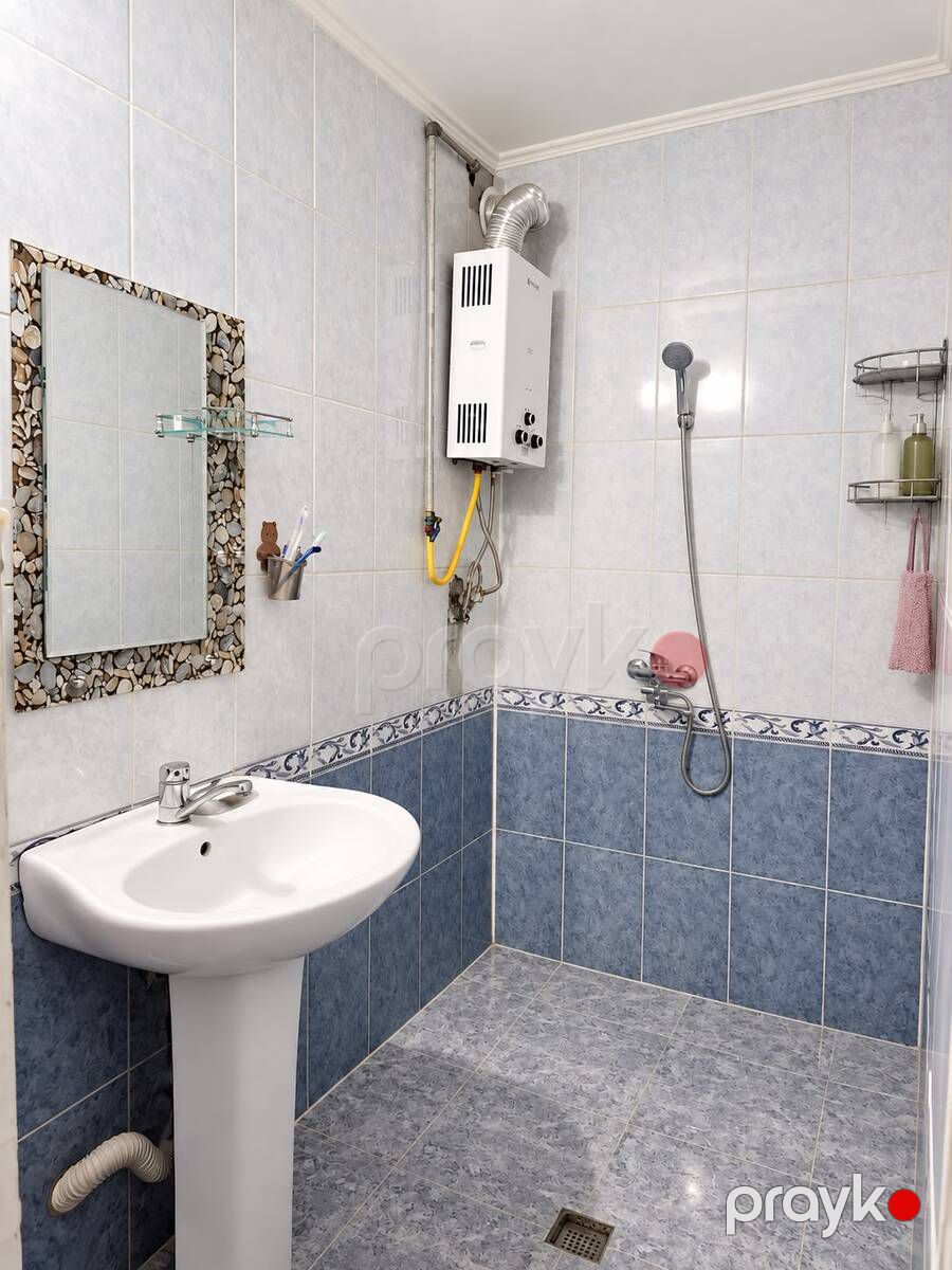 Satılır 2 otaqlı köhnə tikili 70 m² — Mənzil, Bakı (12)