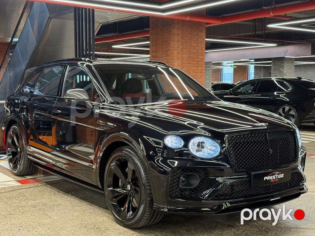 Bentley Bentayga, 4.0 L, 2023 il, 10 000 km — Avtomobillər, Bakı (2)