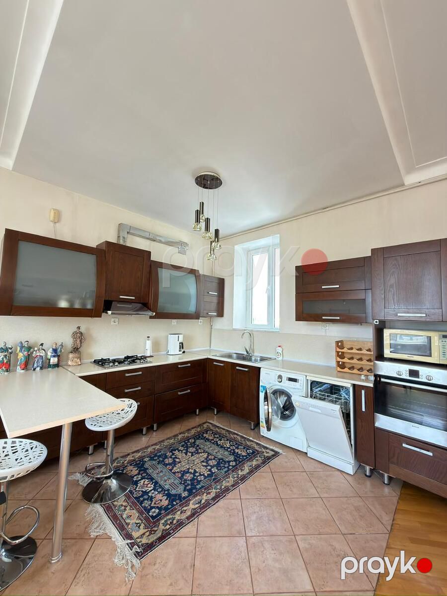 Satılır 5 otaqlı köhnə tikili 200 m² — Mənzil, Bakı (3)