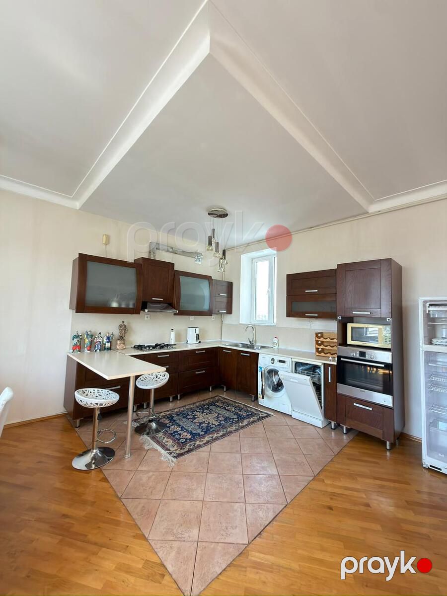 Satılır 5 otaqlı köhnə tikili 200 m² — Mənzil, Bakı (7)