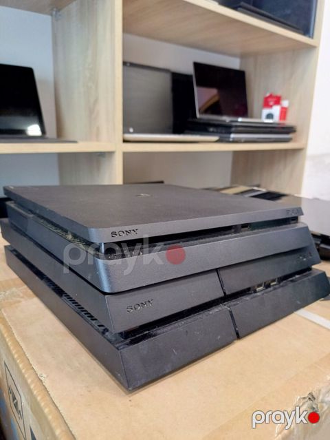 Sony PlayStation 4 slim (PS4 Pro) oyun konsolu 512 Yaddas 10+ Oyun — Bakı