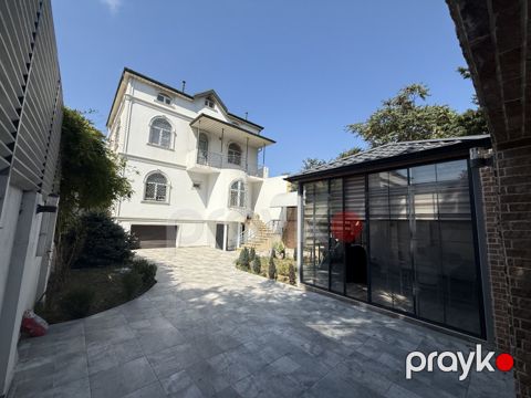 Satılır 5 otaqlı həyət evi/bağ evi 340 m² — Bakı
