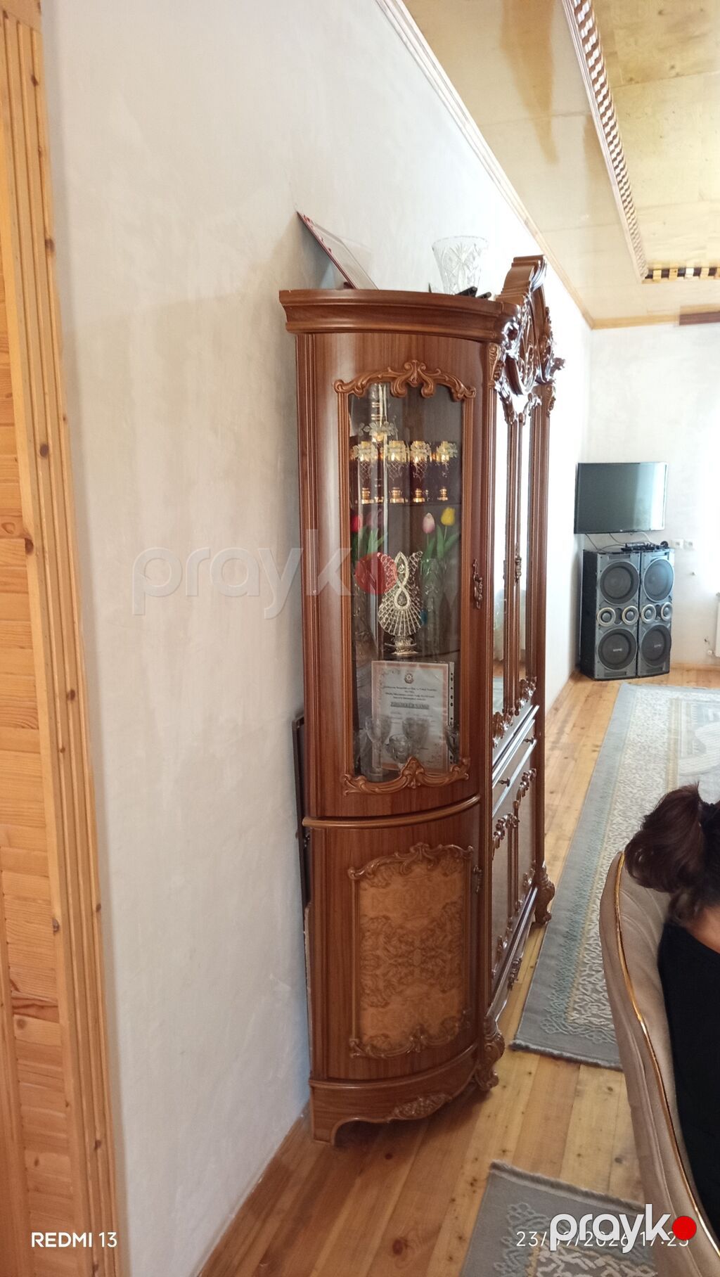 Klassik dizaynlı vitrin-bufet - Material: MDF/taxta əsaslı karkas — Qonaq otağı üçün, Şəmkir (3)