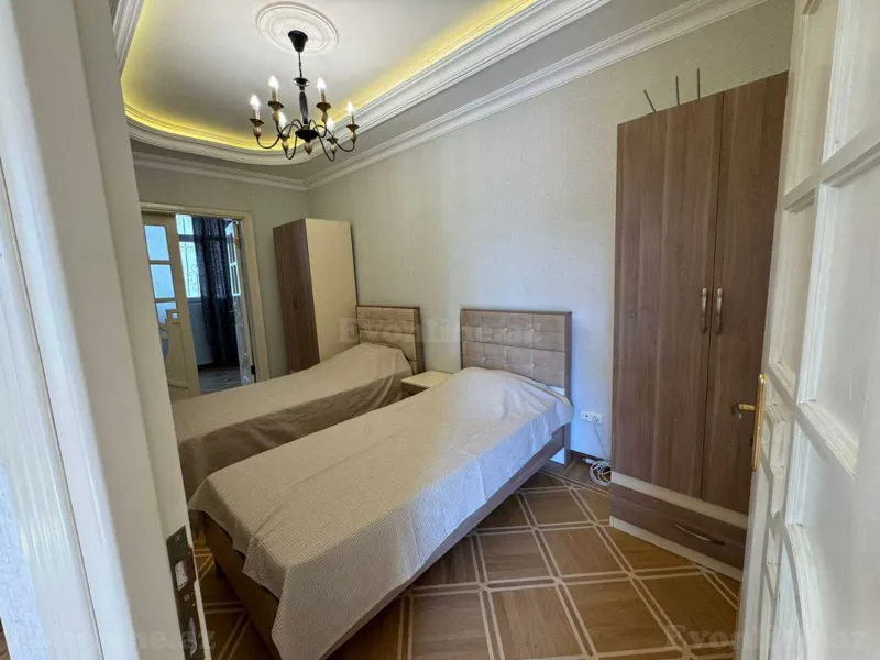 Kirayə verilir 3 otaqlı Mənzil Köhnə tikili 62 m² Bakı, Yasamal r., Elmlər Akademiyası m — Mənzil, Bakı (5)