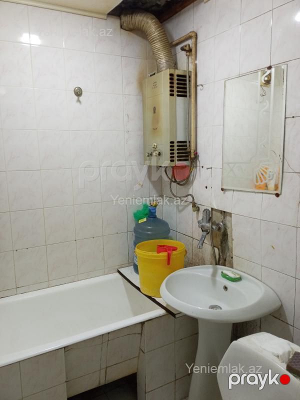 Satılır 2 otaqlı Bina evi menzil (Köhnə tikili), 48 m², 4-cü mikrorayon — Mənzil, Sumqayıt (6)