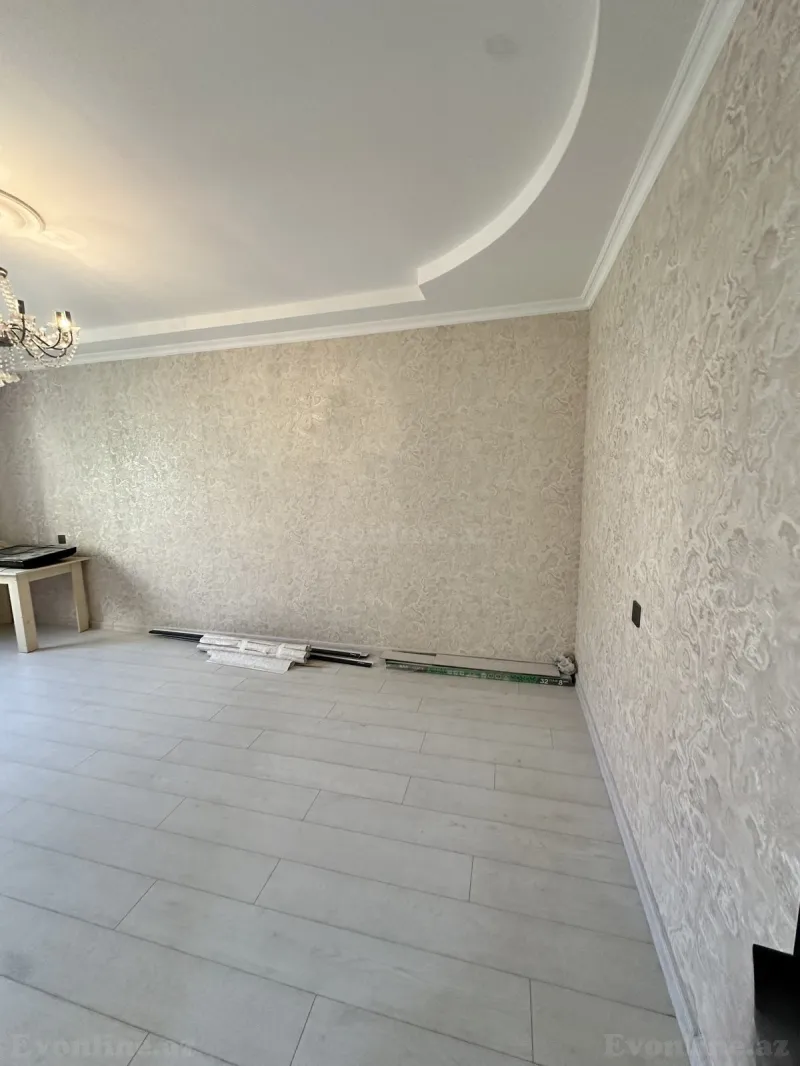 Satılır 2 otaqlı Mənzil Köhnə tikili 74 m² Bakı, Abşeron r — Mənzil, Bakı (2)