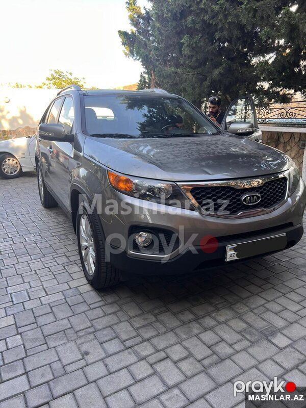 Kia Sorento, 2014 il — Minik avtomobili icarəsi, Bakı (2)