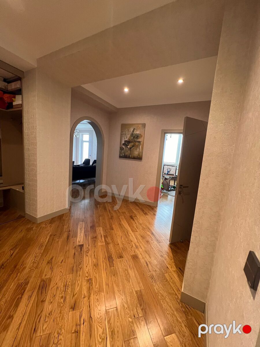 Satılır 4 otaqlı yeni tikili 200 m² — Mənzil, Bakı (11)