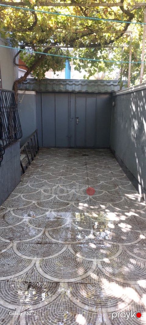 Satılır 3 otaqlı həyət evi/bağ evi 130 m² — Bakı
