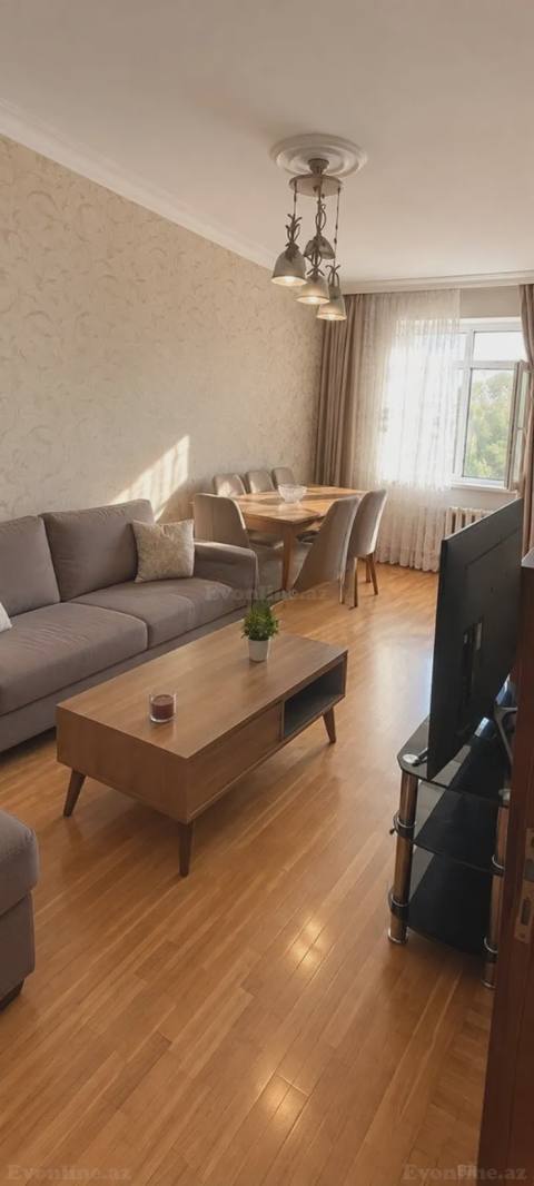 Satılır 3 otaqlı Mənzil Köhnə tikili 80 m² Bakı, Xətai r., Həzi Aslanov — Hafiz