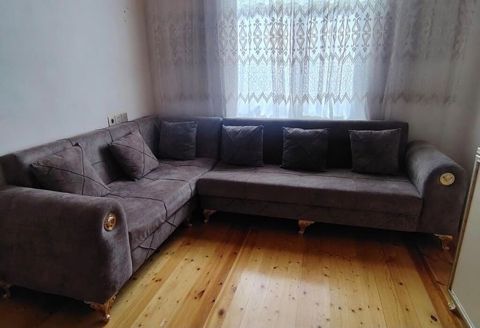 Künc divan. Satılır 350 azn.3*2 ölçüsündə. Açılır, bazalıdır. Ünvan — Диваны