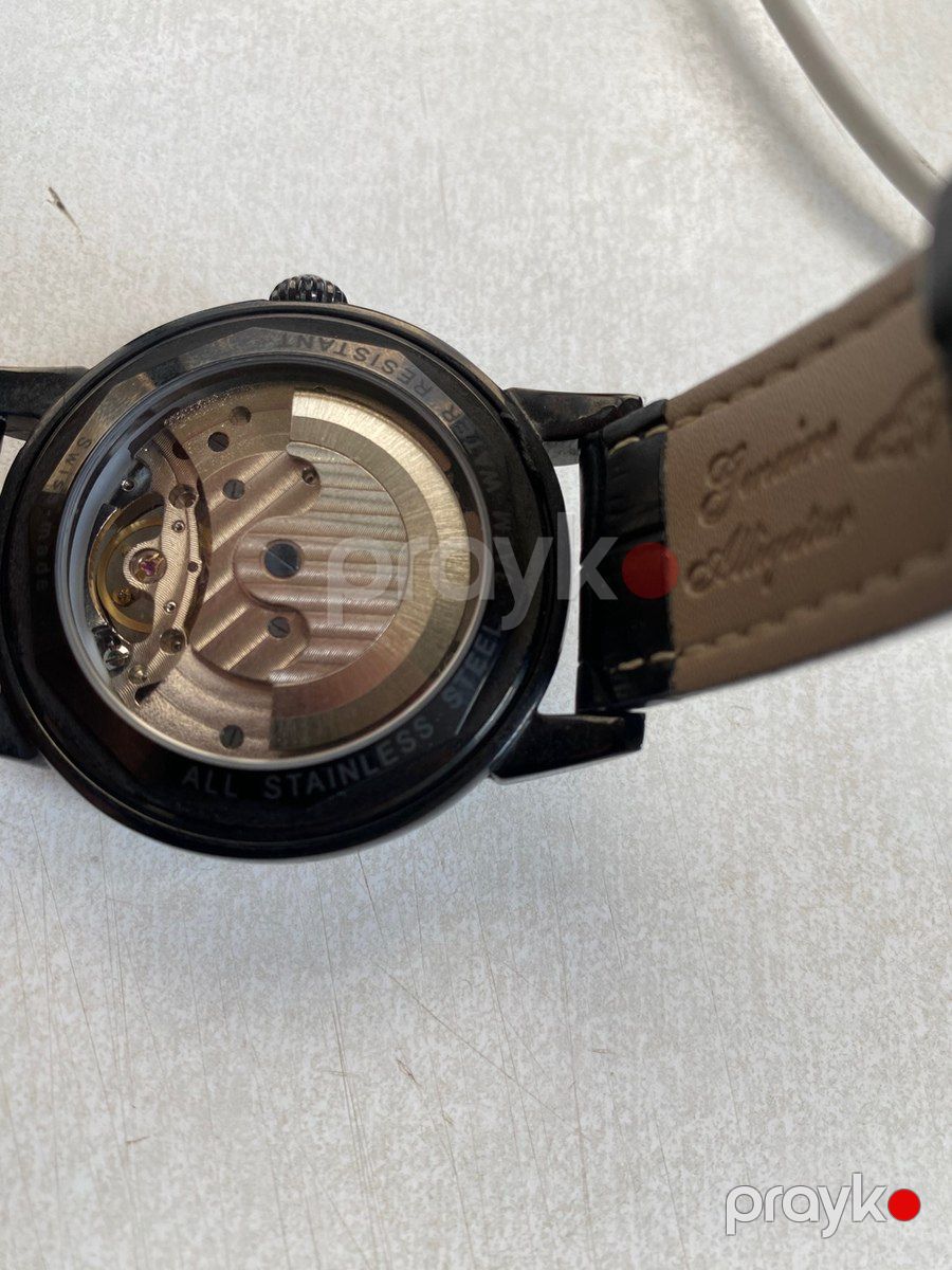 Patek Philippe qol saatı — Şəxsi əşyalar, Bakı (2)