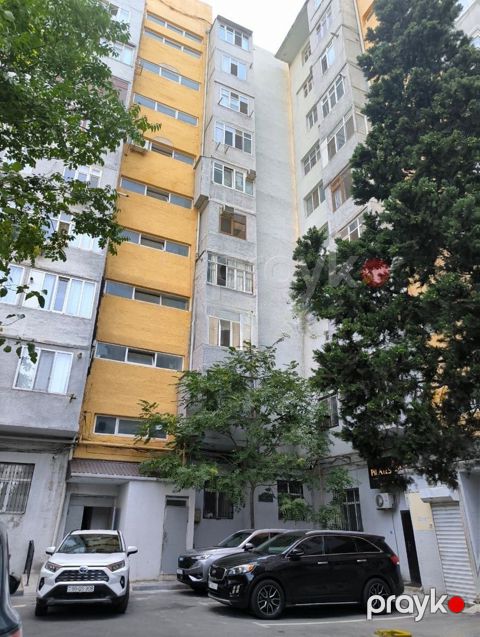 Satılır 1 otaqlı köhnə tikili 55 m² — Bakı