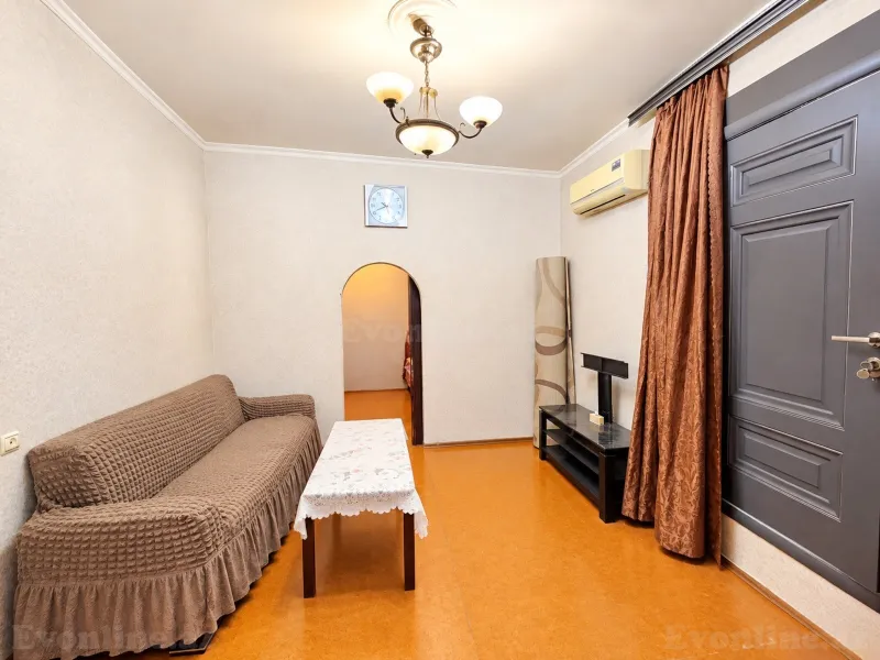 Kirayə verilir 2 otaqlı Mənzil Köhnə tikili 45 m² Bakı, Yasamal r., Elmlər Akademiyası m — Mənzil, Bakı (2)