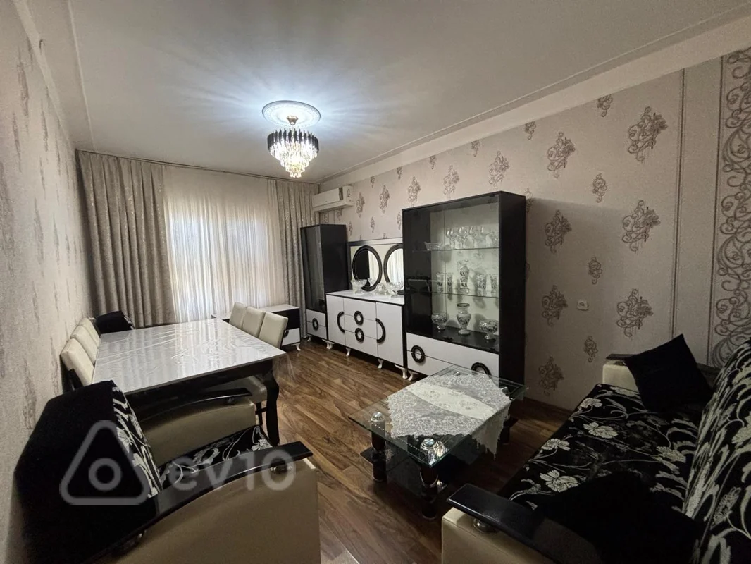 4 otaqlı mənzil, 110 m², Y/Yasamal E.Ehmedov 26 — Bakı