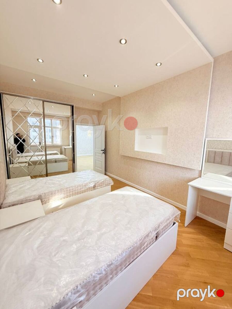 Satılır 4 otaqlı yeni tikili 190 m² — Mənzil, Bakı (7)
