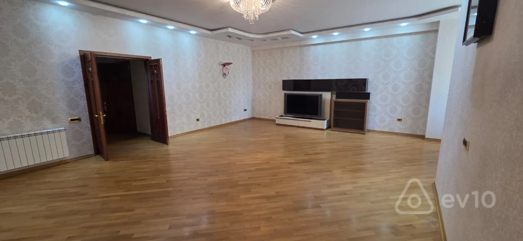 4 otaqlı mənzil, 200 m², Rəşid behbudov kç — Bakı