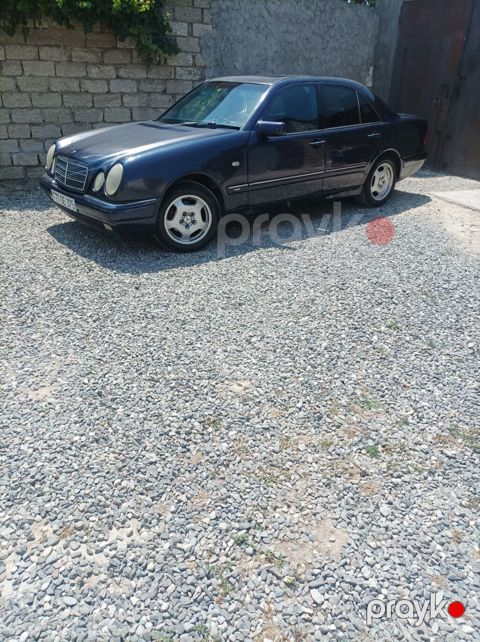 Mercedes-Benz E-Class W210 sedan - Kuzov: sedan, tünd göy rəng — Digah