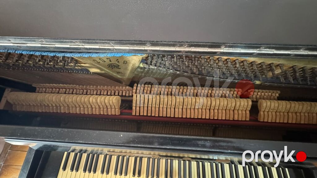 Upright piano – “Kuban” (Краснодар) markalı Xüsusiyyətlər: - Korpus — Pianino və digər klaviş alətləri, Bakı (3)