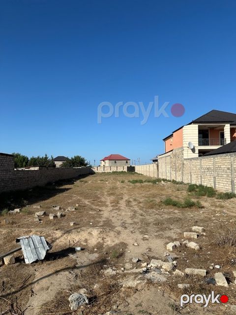 18 sot torpaq sahəsi, Şüvəlan qəs — Bakı