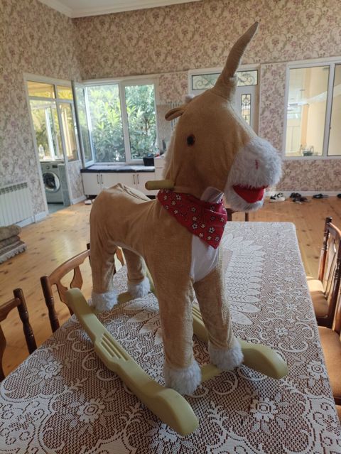 Gəncədə Uşaq yelləncək oyuncağı – yumşaq plüș “vahidbuynuz” (unicorn) — Gəncə