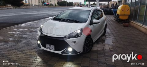 Toyota Aqua, 1.5 L, 0.9 kWh, 2014 il, 160 000 km — Gəncə
