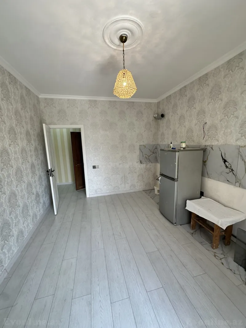 Satılır 2 otaqlı Mənzil Köhnə tikili 74 m² Bakı, Abşeron r — Mənzil, Bakı (6)