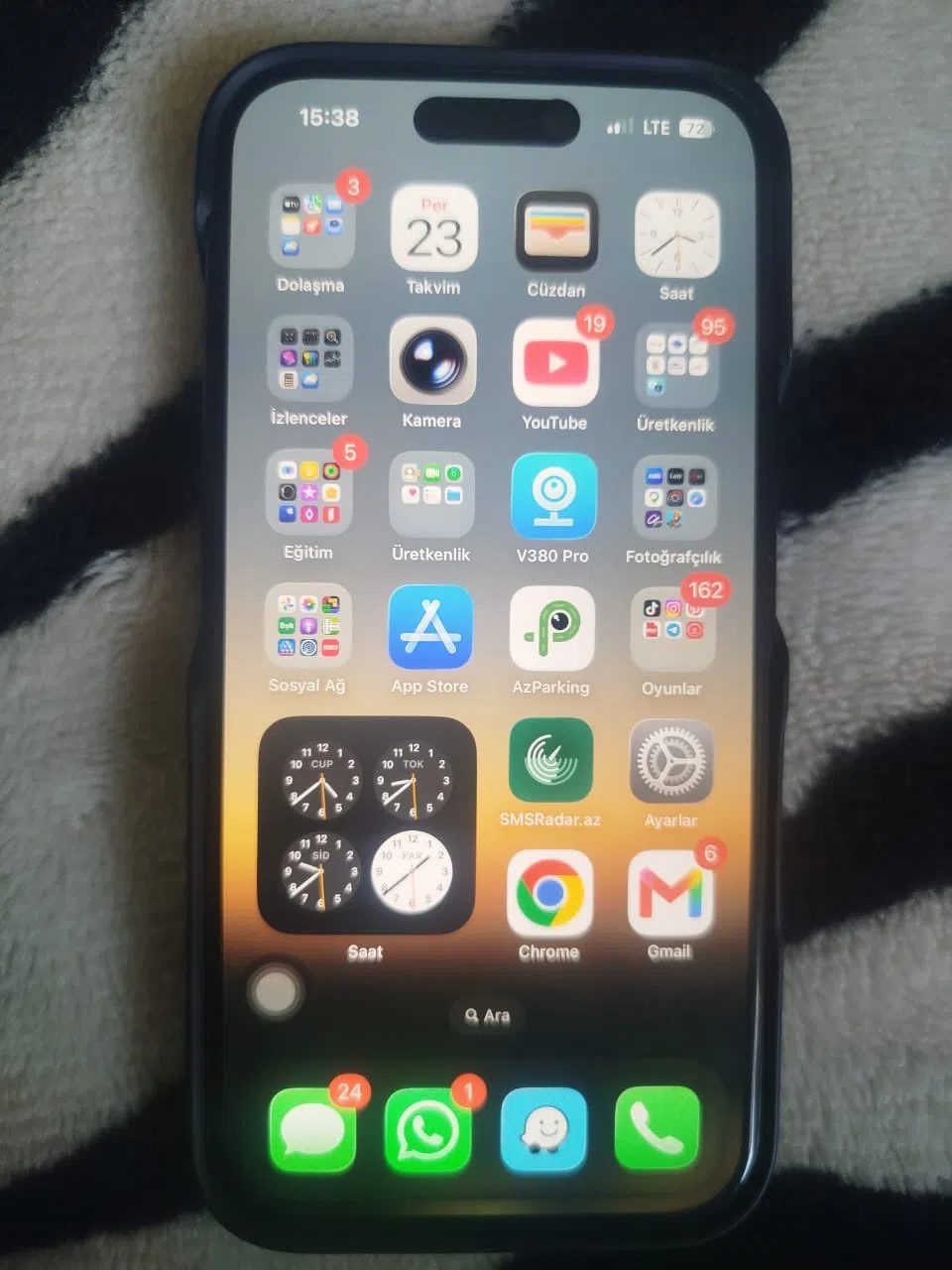 Apple iPhone 16, 8 GB