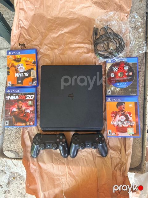 PlayStation 4 Slim 1TB — Bakı