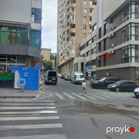 4-otaqlı yeni tikili, Nizami m., 203 m² — Bakı
