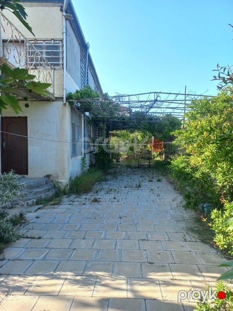 Satılır 7 otaqlı həyət evi/bağ evi 300 m² — Bakı
