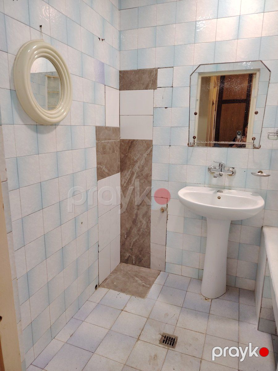 İcarəyə verilir 2 otaqlı köhnə tikili 60 m² — Mənzil, Bakı (8)