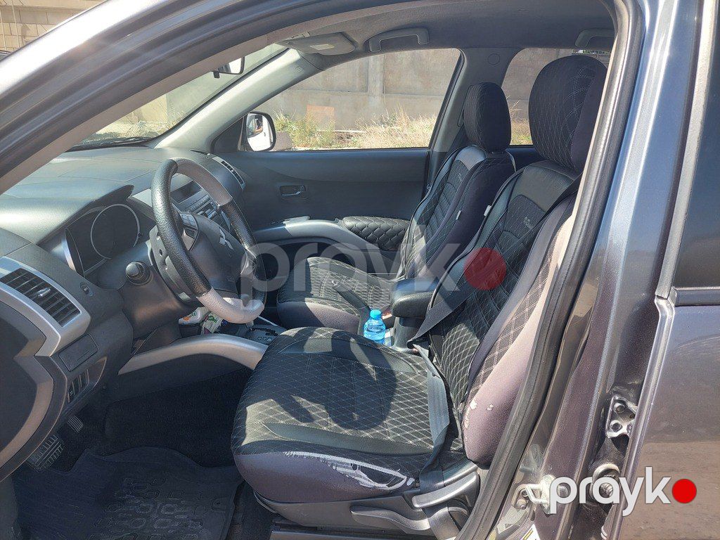 Mitsubishi Outlander, 3.0 L, 2006 il, 300 000 km — Avtomobillər, Bakı (4)