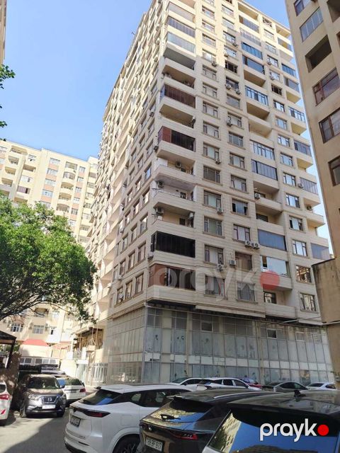 Satılır 3 otaqlı yeni tikili 170 m² — Bakı