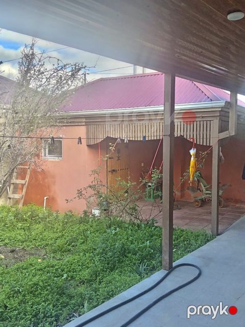 Satılır 4 otaqlı həyət evi/bağ evi 100 m² — Bakı
