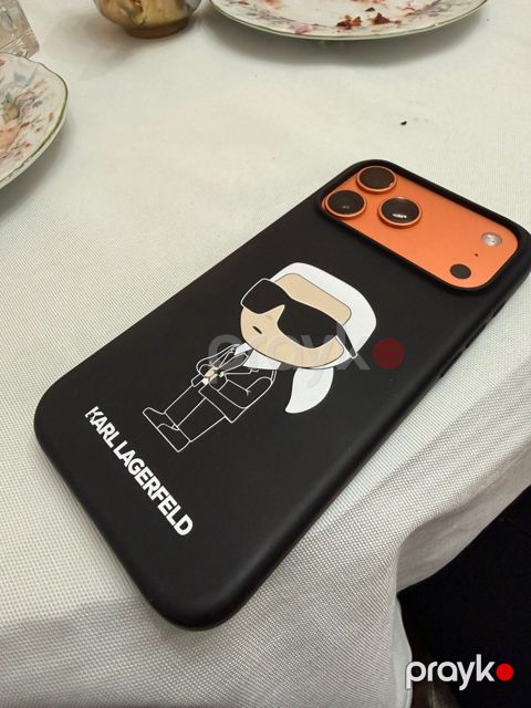 Apple iPhone 17 Pro Max arxalığı — Bakı
