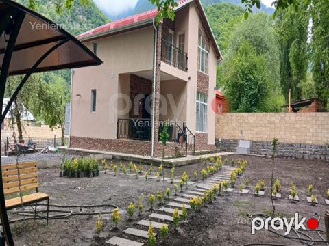 Günlük 5 otaqlı Həyət evi / Villa, 120 m², Qax — Qax