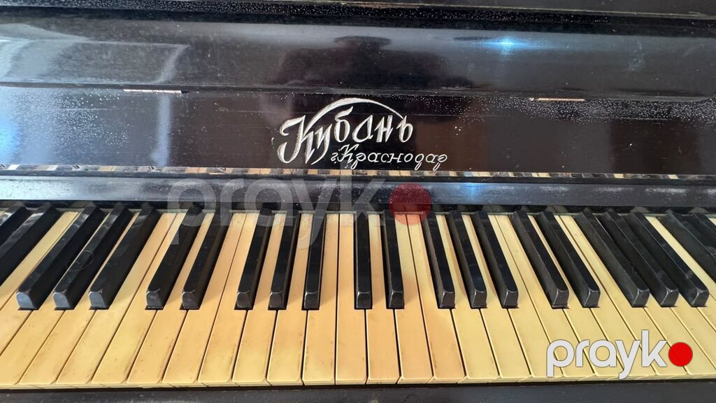 Upright piano – “Kuban” (Краснодар) markalı Xüsusiyyətlər: - Korpus — Pianino və digər klaviş alətləri, Bakı (2)