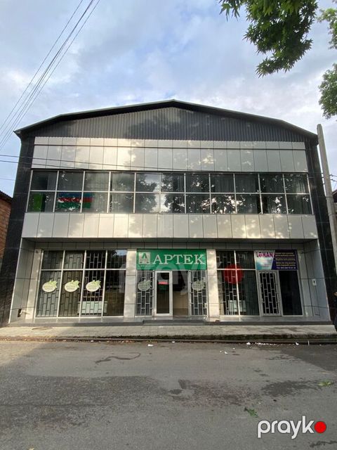 Satılır obyekt 300 m² — Göyçay