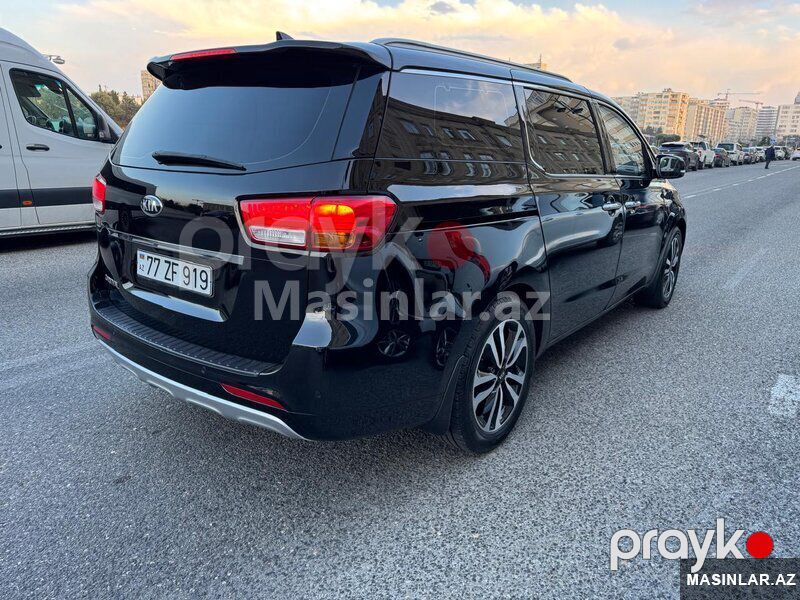Kia Carnival — Minik avtomobili icarəsi, Bakı (4)