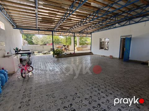 Satılır 7 otaqlı həyət evi/bağ evi 250 m² — Bakı