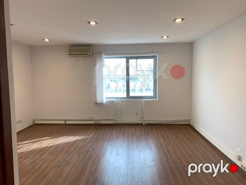 Satılır 3 otaqlı köhnə tikili 120 m² — Bakı