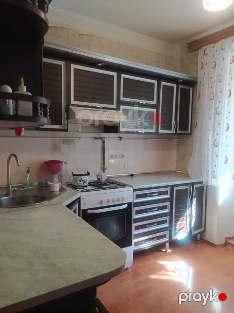 İcarəyə verilir 3 otaqlı köhnə tikili 75 m² — Bakı