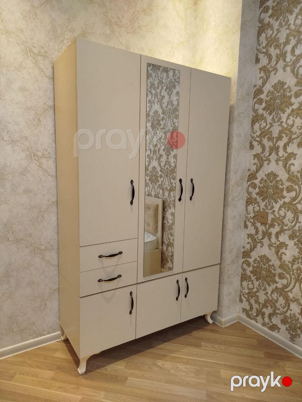Garderob şkafı – 3 qapılı, güzgülü model - Dizayn: Klassik stil, ön — Şkaflar, Bakı (6)