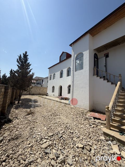 Satılır 11 otaqlı həyət evi/bağ evi 395 m² — Bakı