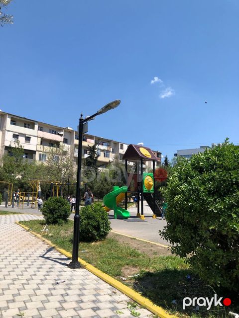 Satılır 3 otaqlı köhnə tikili 75 m² — Bakı