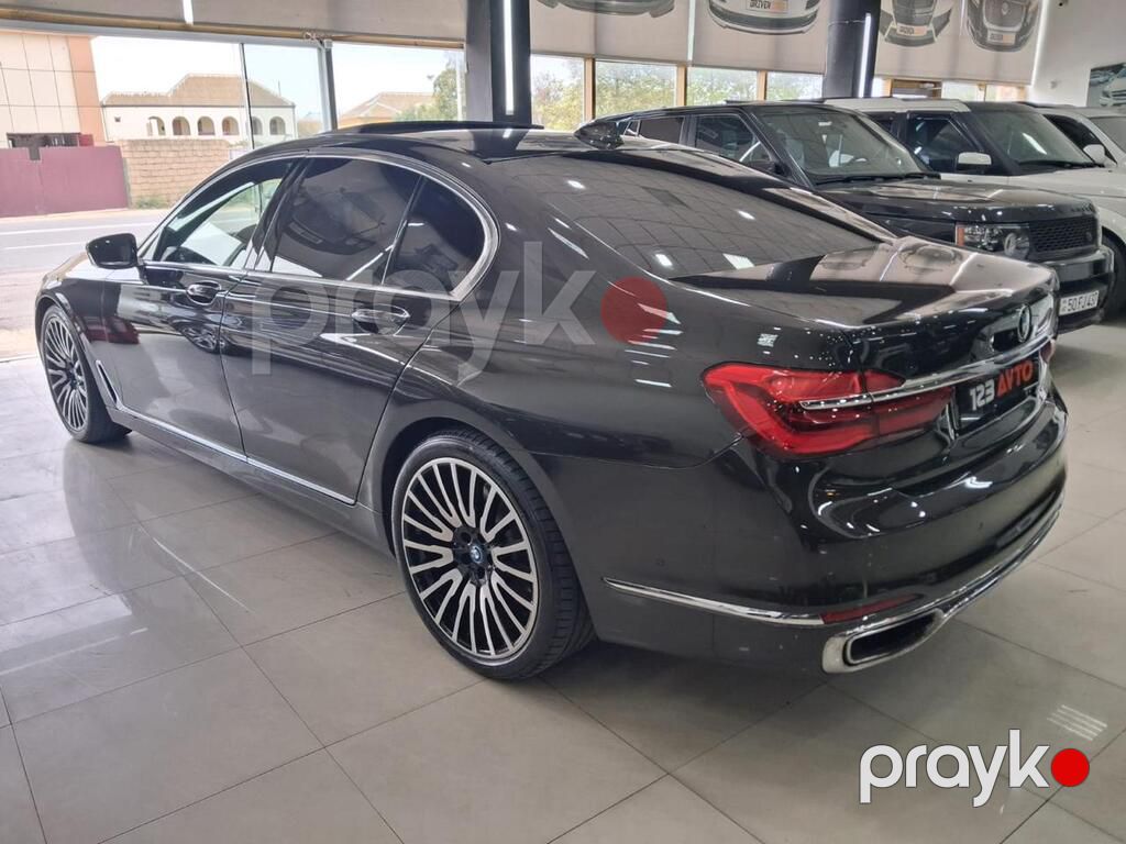 BMW 730, 3.0 L, 2017 il, 242 400 km — Avtomobillər, Bakı (6)