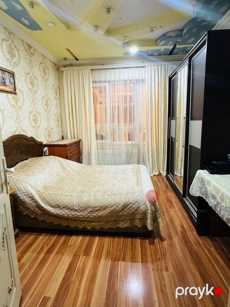 Satılır 4 otaqlı köhnə tikili 100 m² — Mənzil, Bakı (11)