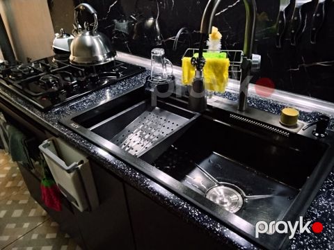 Mətbəx üçün quraşdırılan qaz plitəsi və çoxfunksiyalı mətbəx çanağı — Bakı